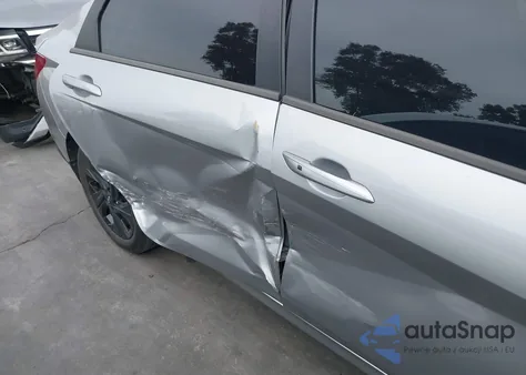 2022 Hyundai Elantra Sel z USA, uszkodzony, nr VIN 5NPLM4AG7NH057553